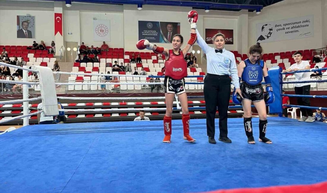 Kırklareli’nde gerçekleştirilen ’Hayrullah Camadan Gençler Türkiye Muaythai Şampiyonası’na 11 sporcusu