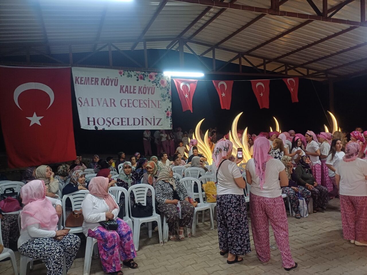 Manisa’nın Salihli ilçesinin tarihi mahallelerinden olan Kemer ve Kale Mahallesi