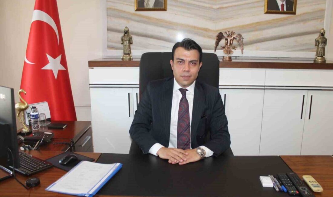 Balıkesir’in Manyas ilçesine atanan Kaymakam Vekili Coşkun Topuz, görevine başladı.