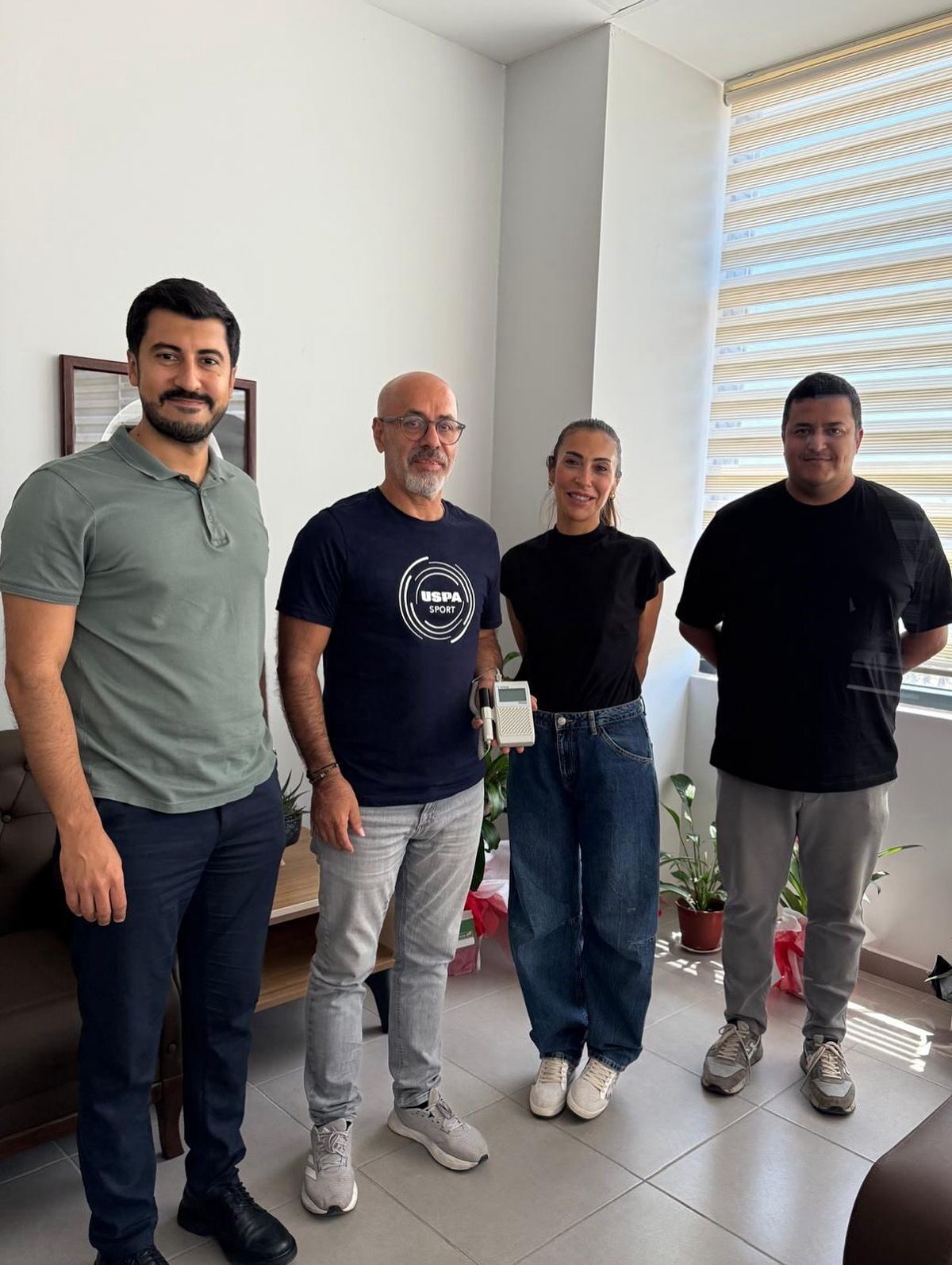 Muğla’nın Marmaris ilçesinde bir hayırsever tarafından Marmaris Devlet Hastanesi’ne tıbbi