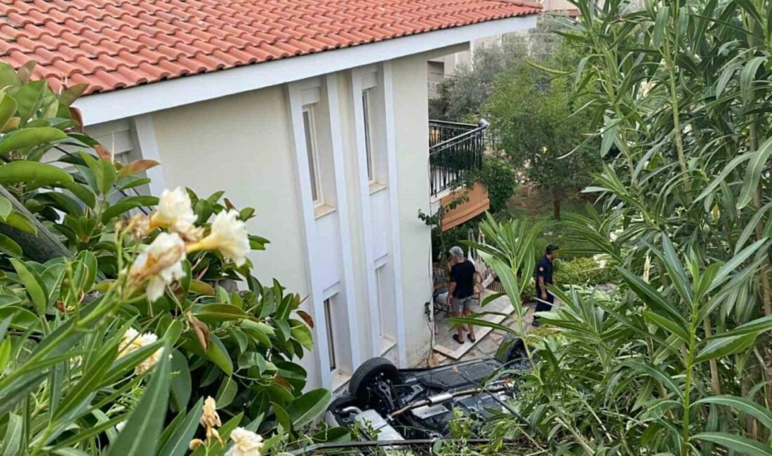 Marmaris’te otomobil evin bahçesine uçtu: 1 ölü, 4 yaralı Muğla’nın Marmaris ilçesine bağlı Turunç Mahallesi’nde meydana gelen kazada bir