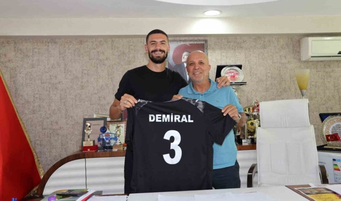 Alanyaspor’da 2018-2019 sezonunda forma giyen mili futbolcu Merih Demiral eski