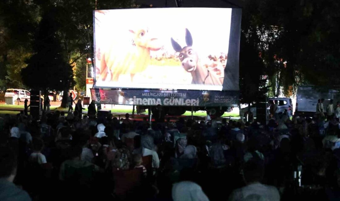 Melikgazi Belediyesi Açık Hava Sinema Günleri etkinliği kapsamında” Tay 2″