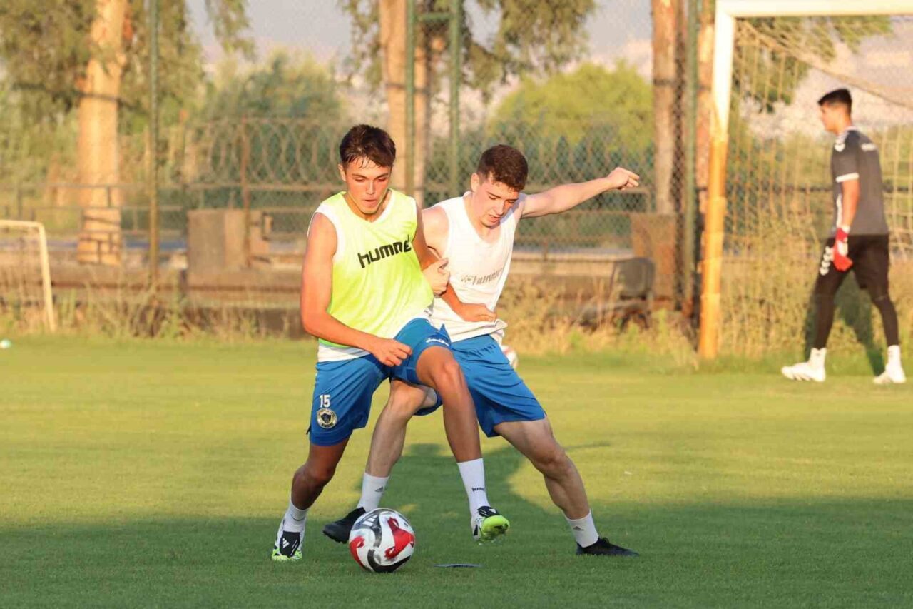 Menemen FK, 2007 doğumlu savunma oyuncusu Göktürk Efe Görgün’ü profesyonel