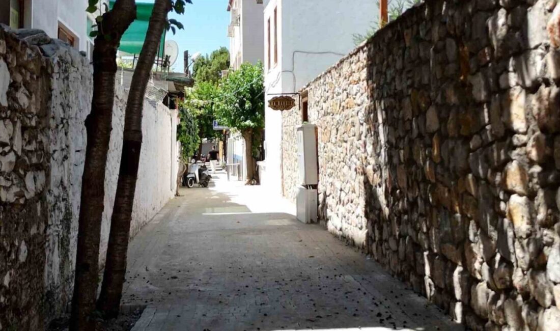 Menteşe Belediyesi tarafından kent merkezindeki Özer Türk Caddesi, Karşıyaka Mahallesi