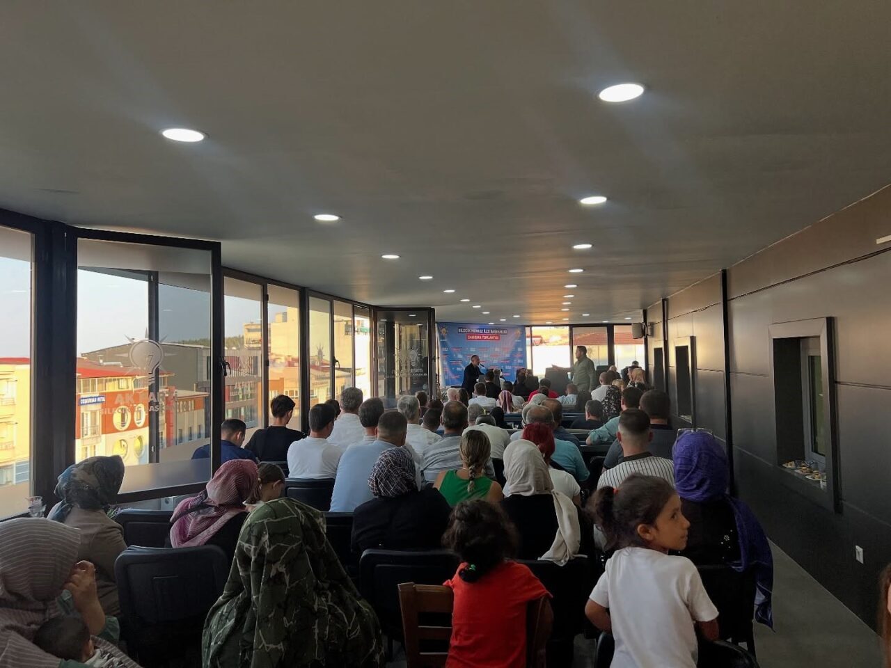 AK Parti Bilecik Merkez İlçe Danışma Meclisi, teşkilat mensuplarının yoğun