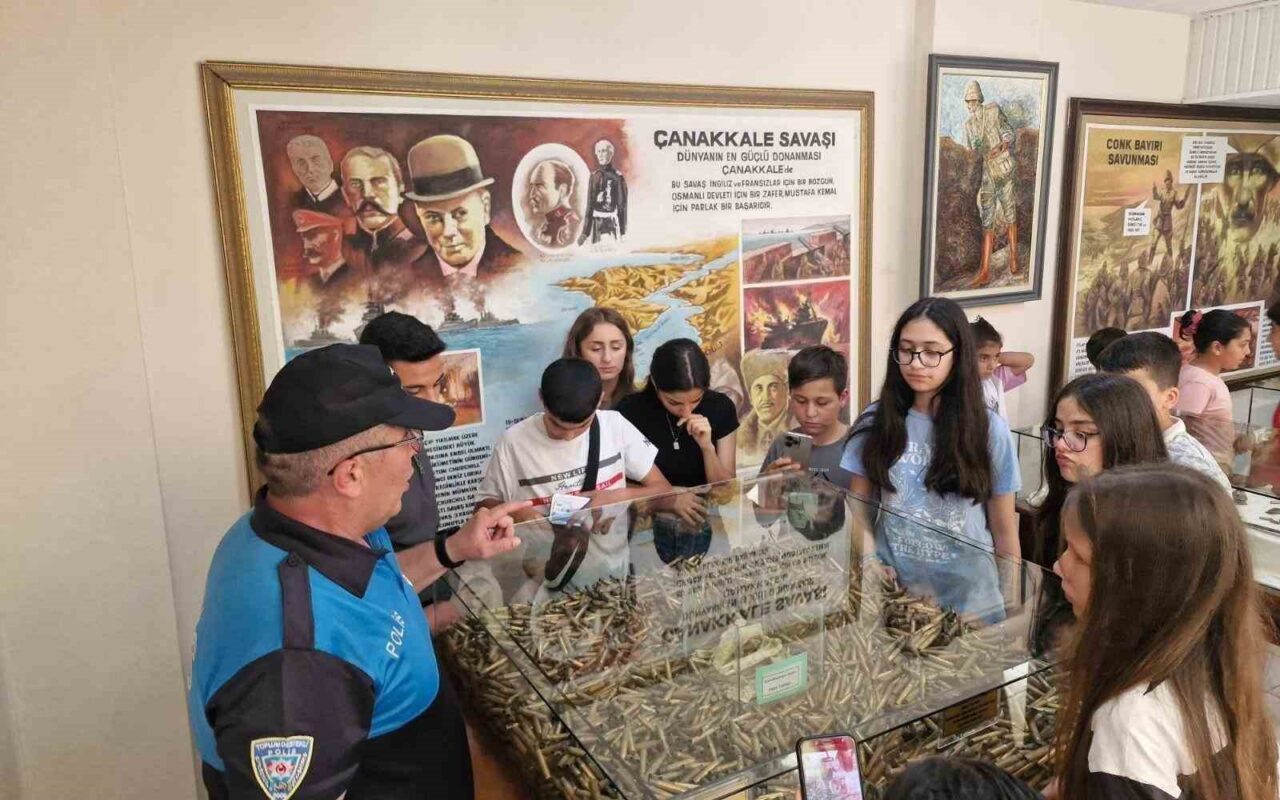 Mersin İl Emniyet Müdürlüğü, çocukların hem eğlenip hem de bilinçlenmesini
