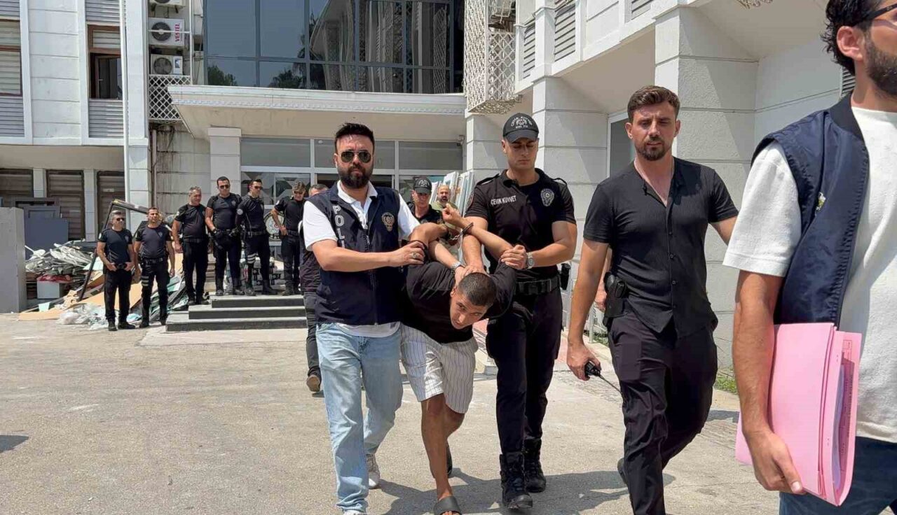Mersin’de anne ile kızını tabanca ile vurarak öldürdüğü iddiasıyla gözaltına