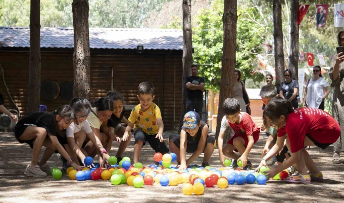 Mersin Büyükşehir Belediyesinin Tarsus Gençlik Kampı’nda düzenlediği ‘Anne-Çocuk Yaz Kampı’,