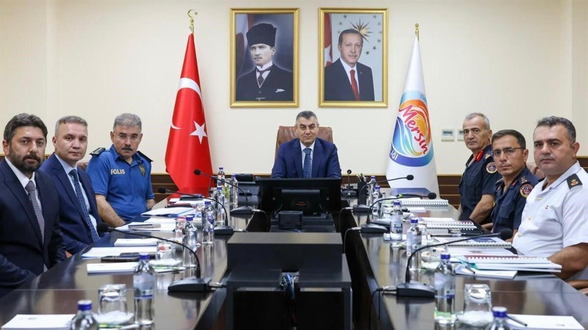 Mersin Valisi Atilla Toros başkanlığında gerçekleştirilen Asayiş Değerlendirme Toplantısı’nda, 7-13