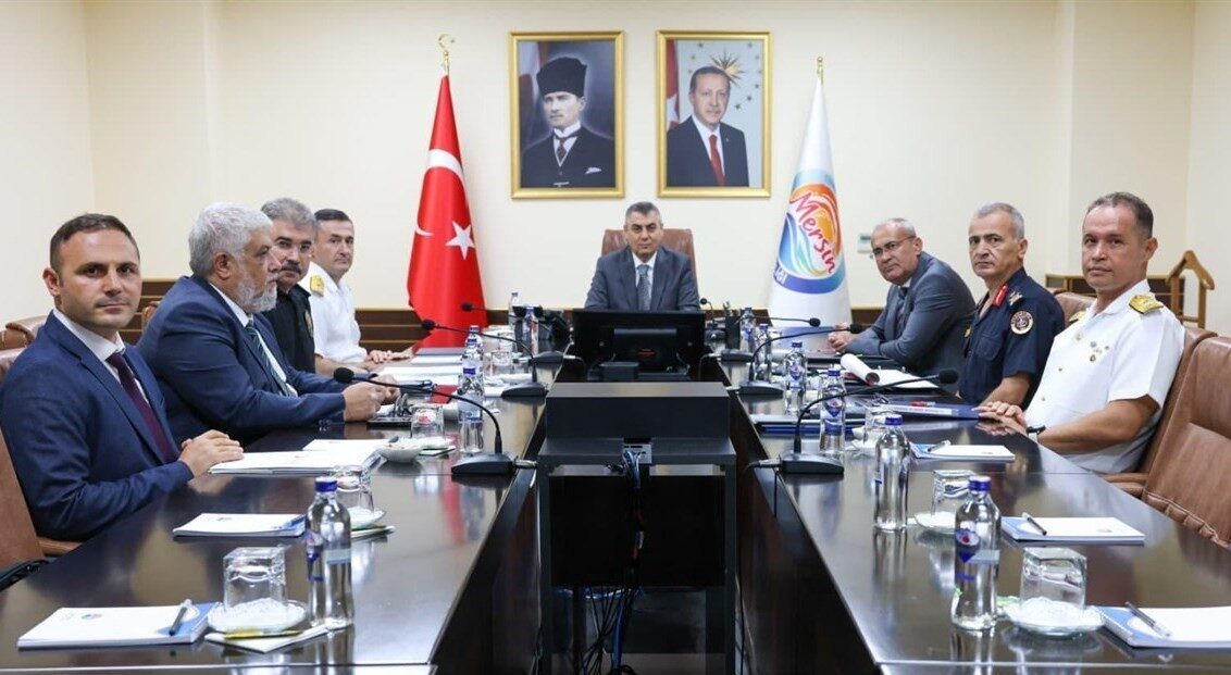 Mersin Valisi Atilla Toros başkanlığında, Güvenlik ve Asayiş Değerlendirme Toplantısı