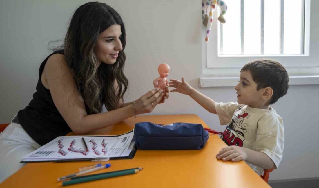 Mersin Büyükşehir Belediyesi Otizm Aile Danışma Merkezi’nde, otizmli bireylerin gelişimi