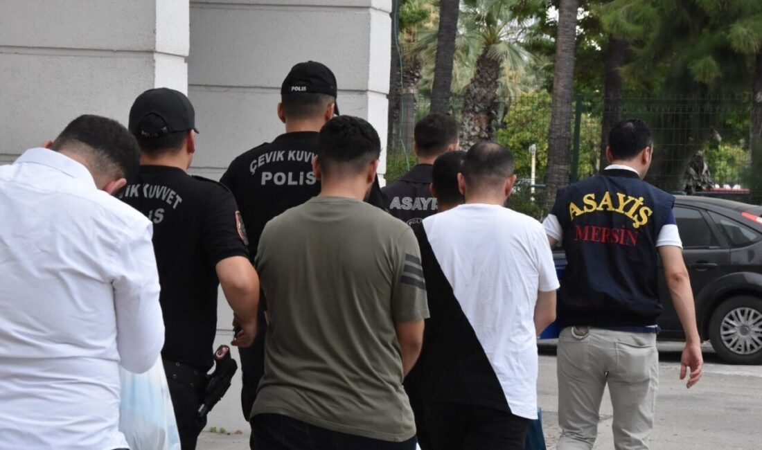 Mersin’de polis ekiplerince dolandırıcılık faaliyetleri yürüten suç örgütüne yönelik gerçekleştirilen