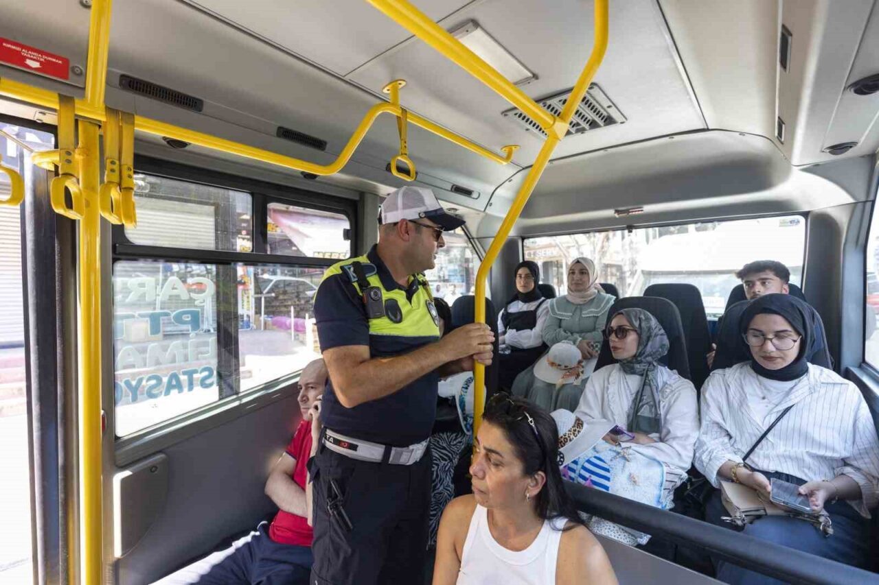 Mersin Büyükşehir Belediyesi, yaz aylarında artan hava sıcaklıklarıyla birlikte toplu