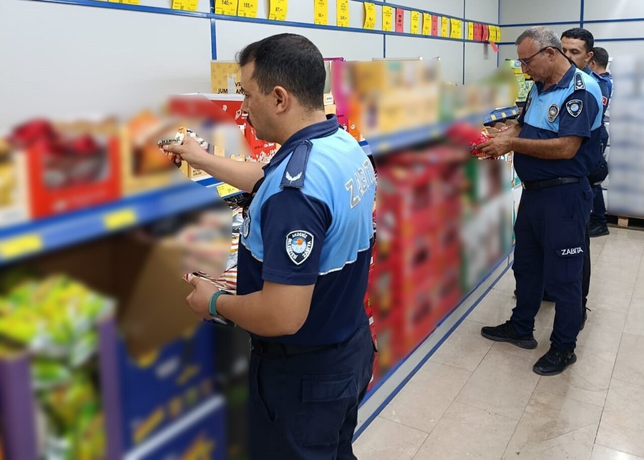 Mersin’in merkez ilçe Akdeniz Belediyesi Zabıta Müdürlüğü ekipleri, vatandaşların sağlıklı