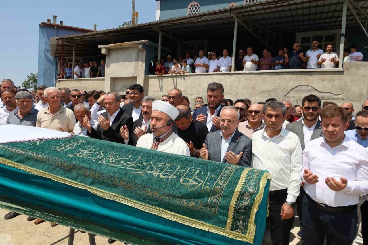 Milliyetçi Hareket Partisi (MHP) Samsun İl Başkanı Burhan Mucur’un annesi