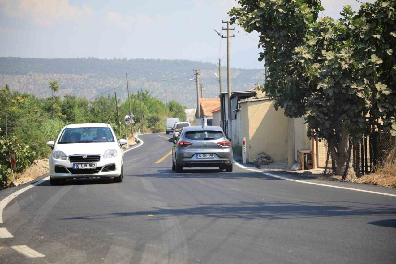 Muğla Büyükşehir Belediyesi, kırsal Mahallelerdeki yol yatırımlarına devam ediyor. Bu
