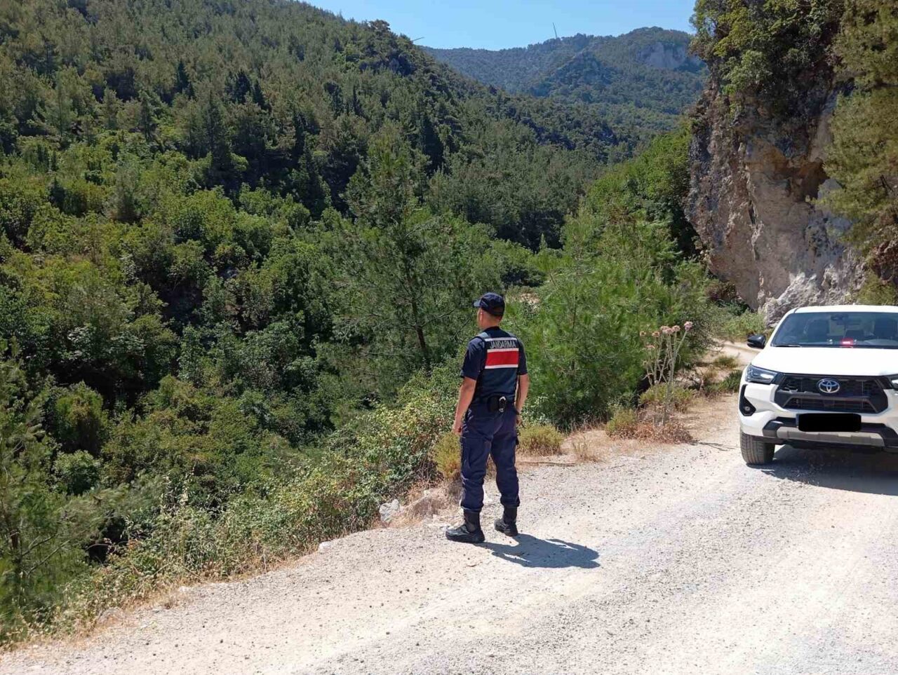 Aydın’ın Kuşadası ilçesinde Milli Park sınırları içerisinde yasak olan bölgeye