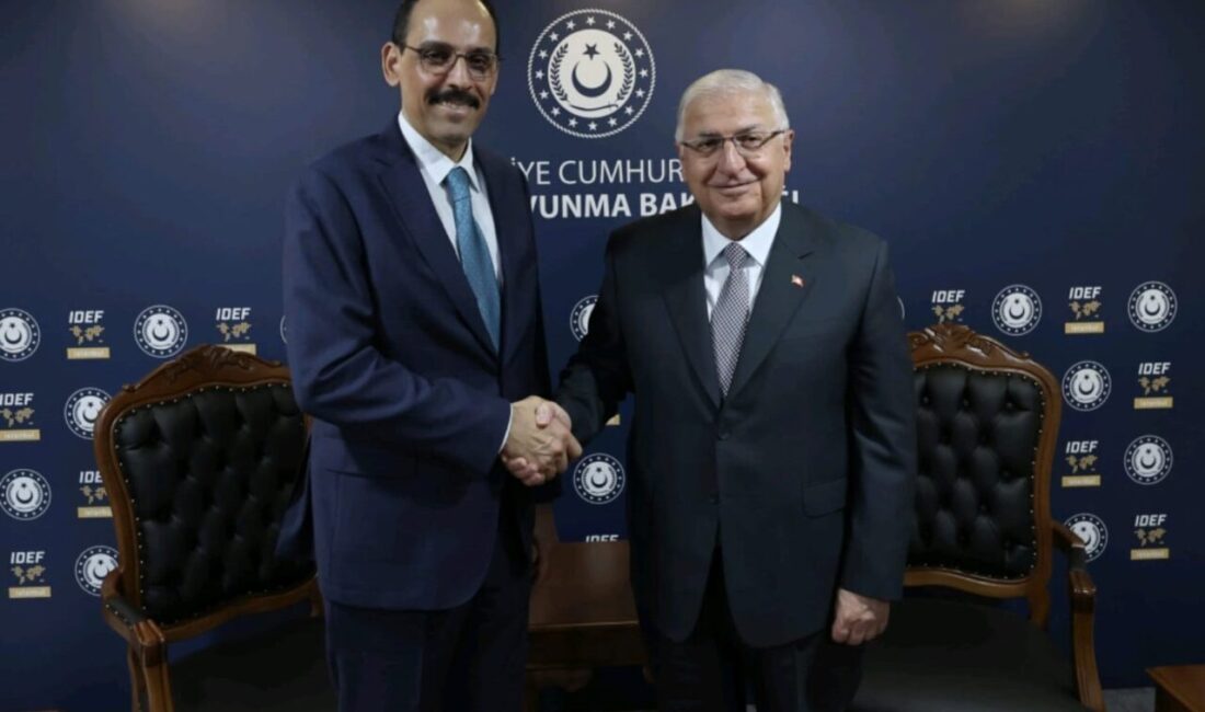 Milli Savunma Bakanı Yaşar Güler ile Milli İstihbarat Teşkilatı Başkanı