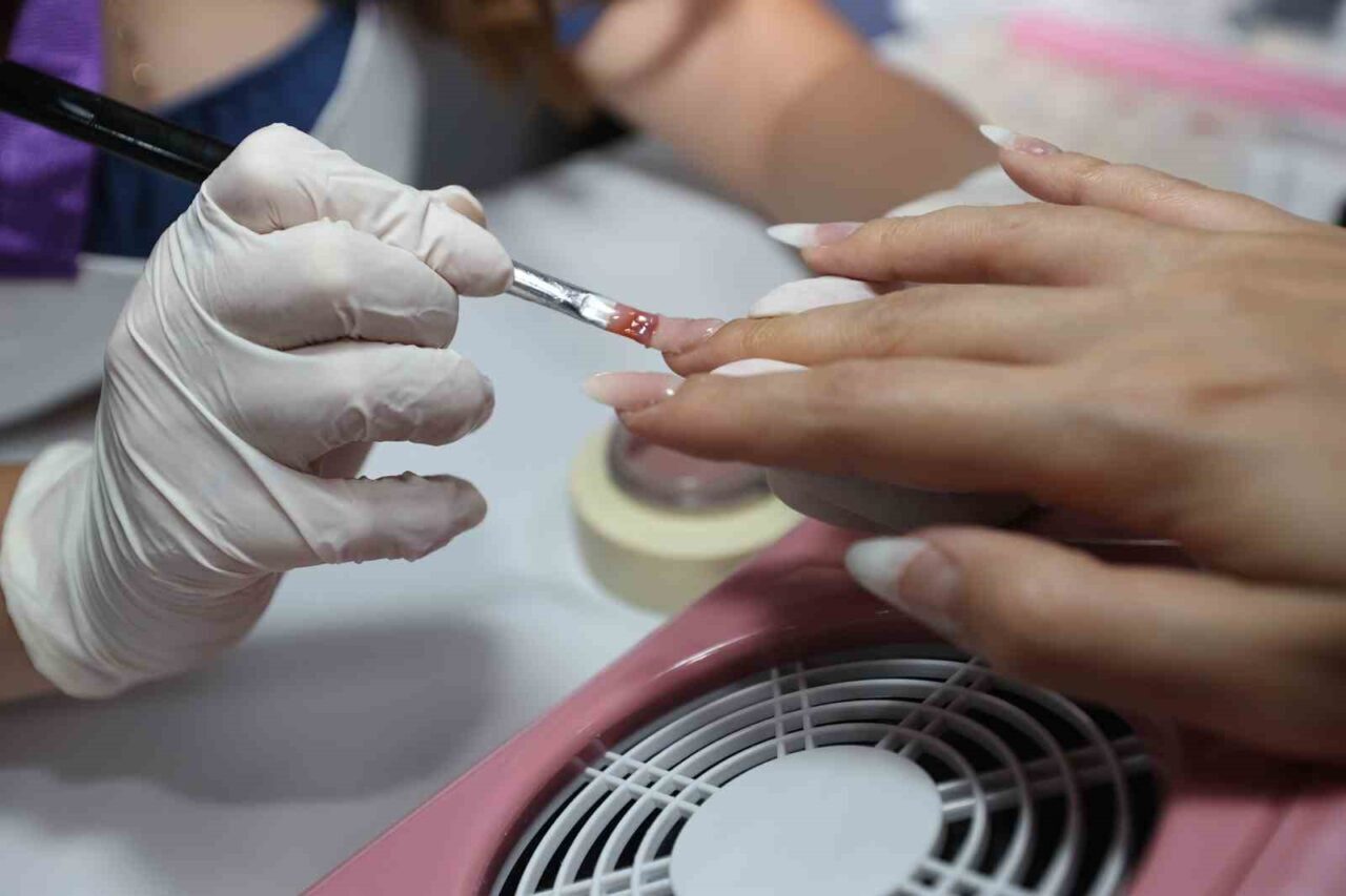 Muğla Büyükşehir Belediyesi bünyesinde hizmet veren Kadın Yaşam Merkezleri, kadınların