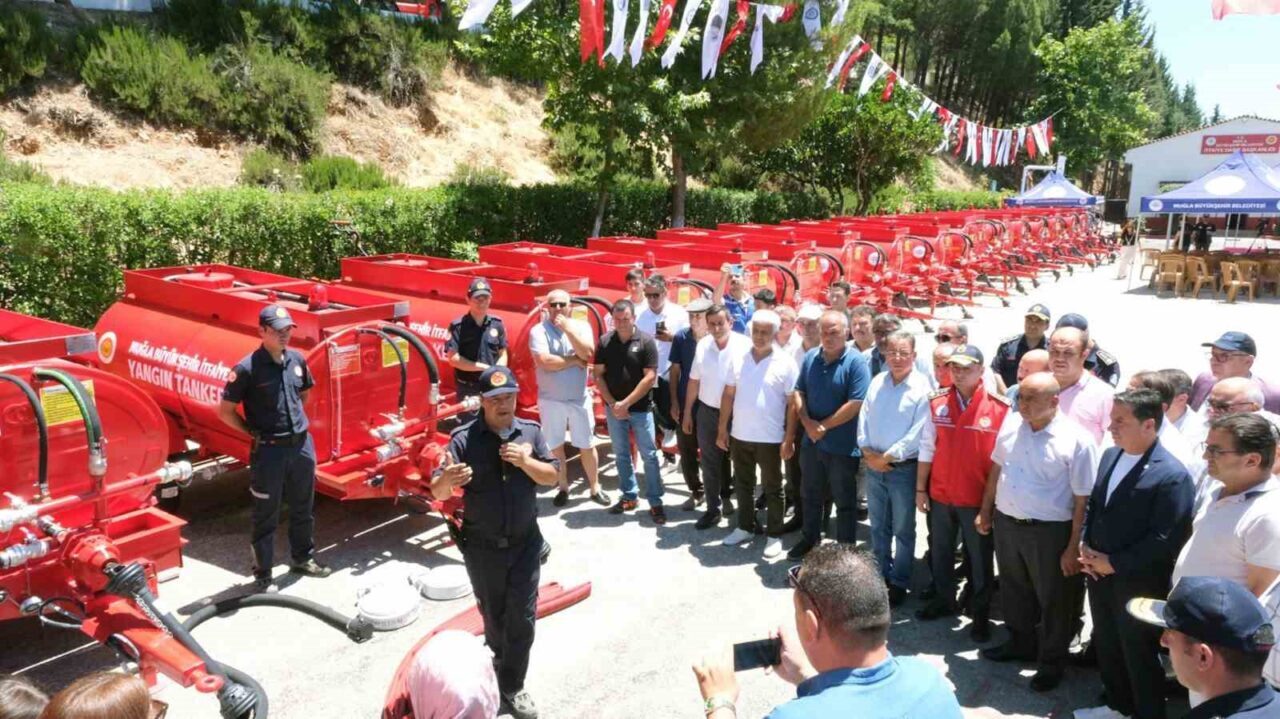 Muğla Büyükşehir Belediyesi, yangın tehlikesine yönelik 25 adet ilk müdahale