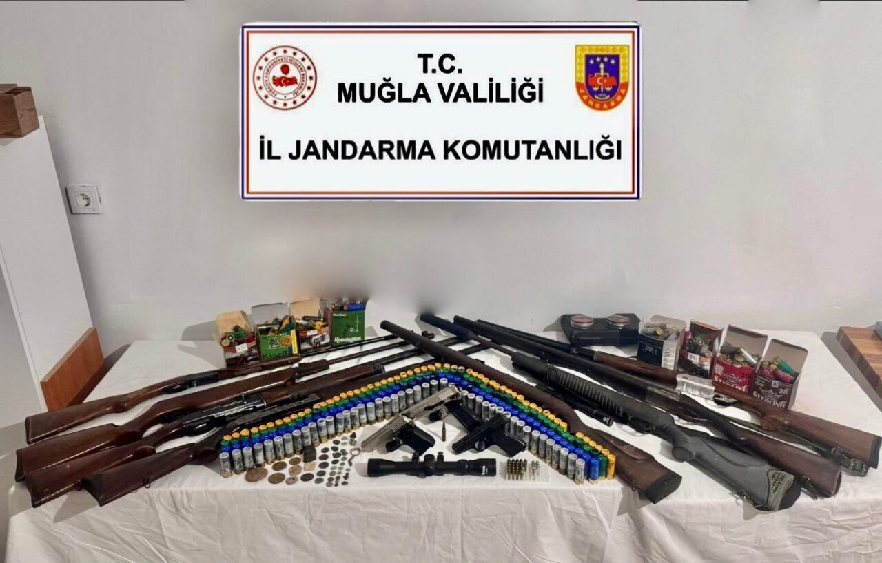 Muğla’nın Ula ilçesinde bir şahsın ikametinde gerçekleştirilen aramada, çok sayıda