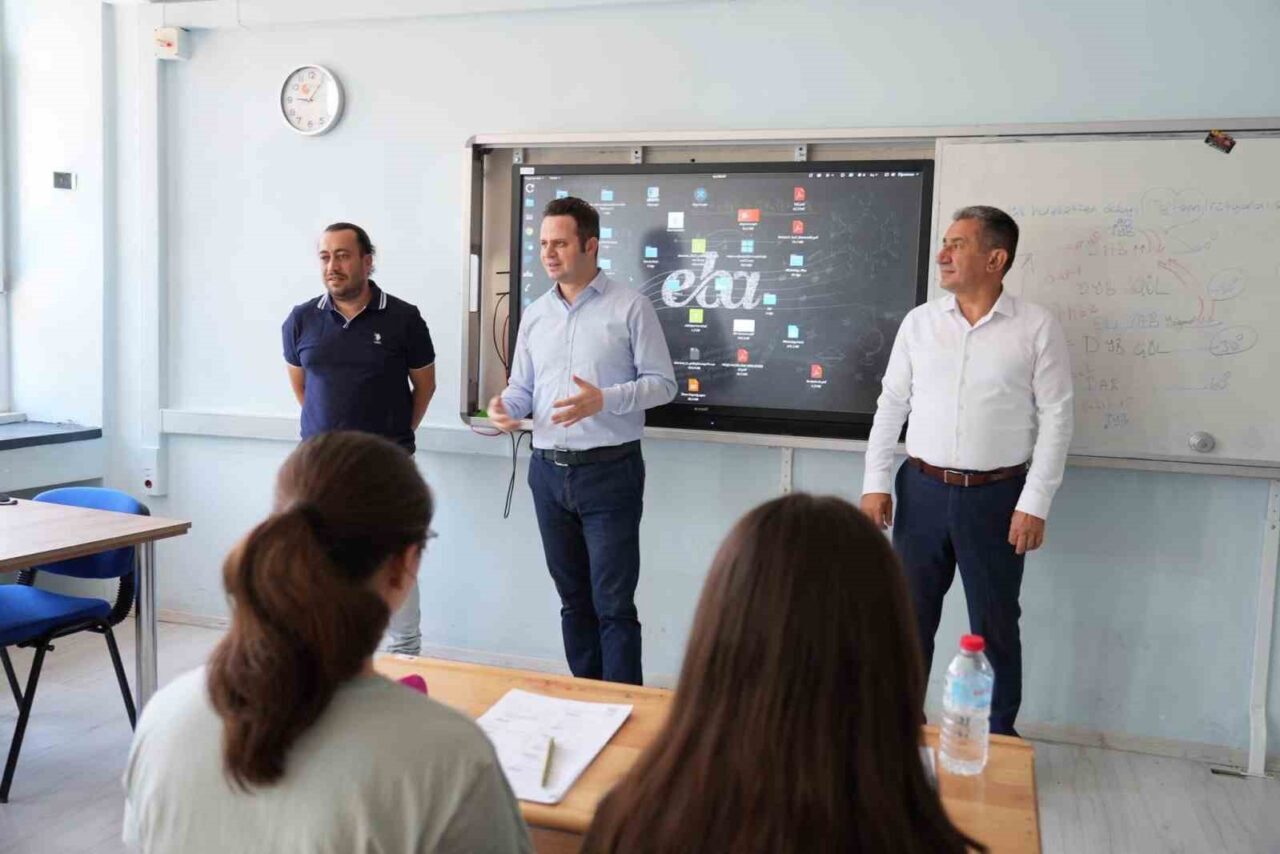 Muğla İl Millî Eğitim Müdürü Emre Çay ve Menteşe İlçe