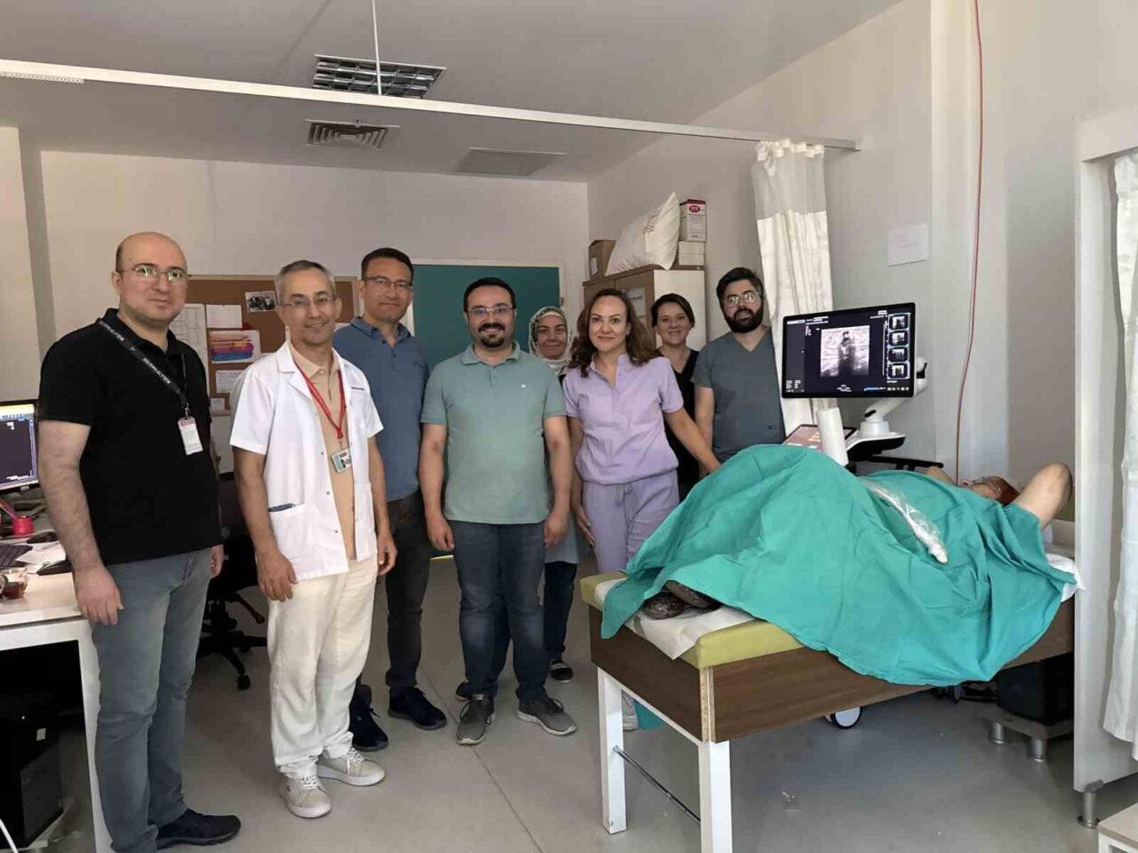 Muğla’da meme kanseri tanısı konulan 88 yaşındaki bir hastaya, anestezi