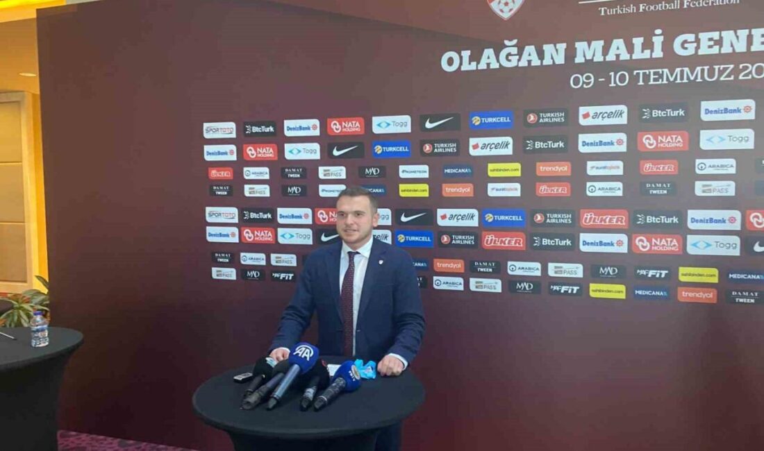 Türkiye Futbol Federasyonu’nun (TFF) Olağan Mali Genel Kurulu’nda divan kurulu