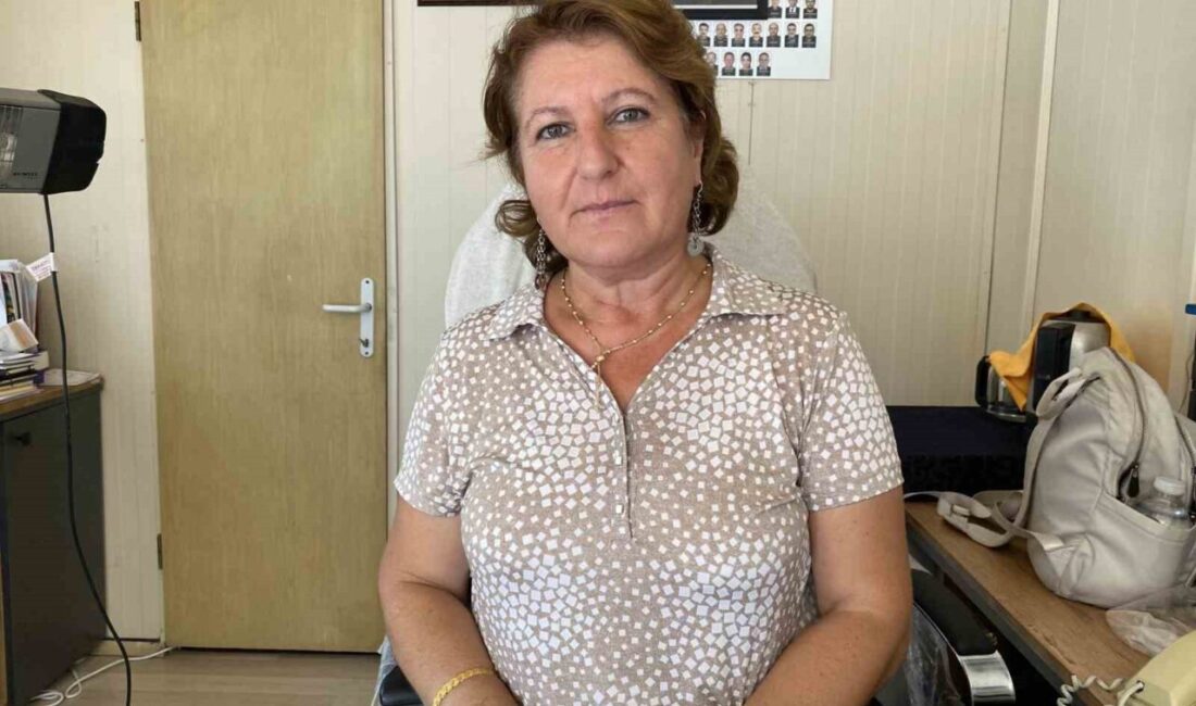 Muhtardan 2 sokak için kasis yapılması talebi Eskişehir’de Fevziçakmak Mahalle Muhtarı Ayşe Çıraklı, sıkça trafik kazalarının yaşandığı