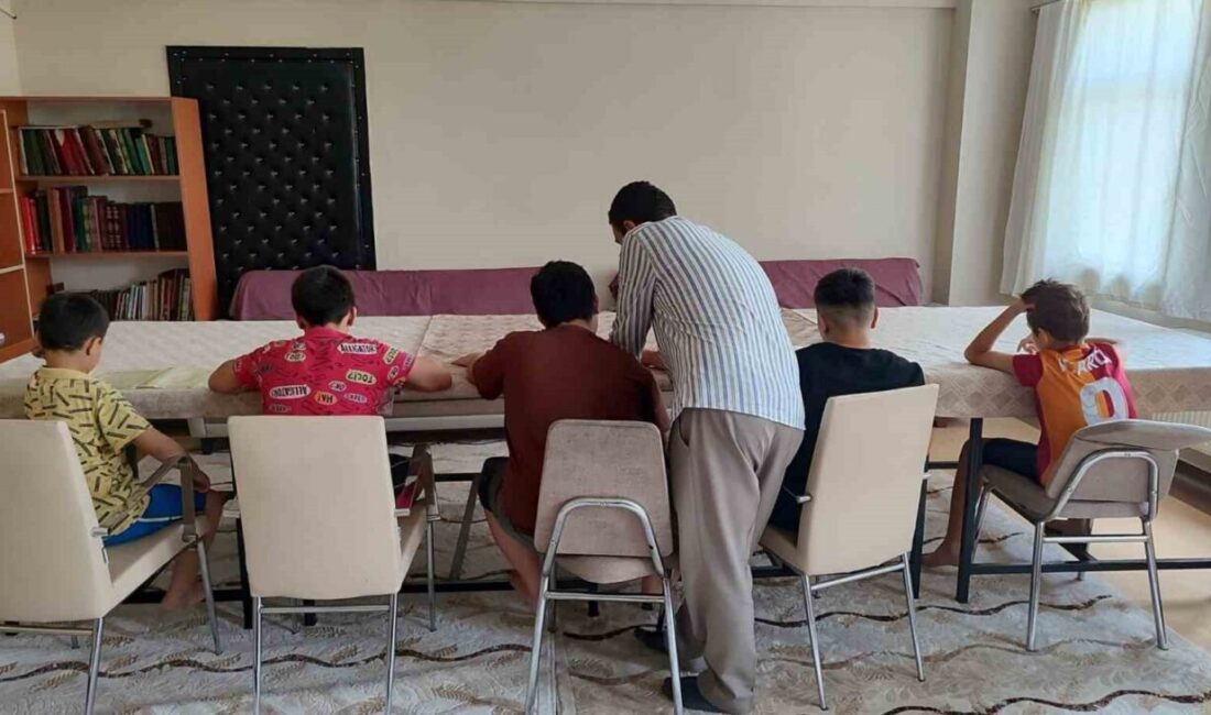 Muş Çocuk Evleri Sitesi’nde kalan çocuklar, yaz tatili boyunca din