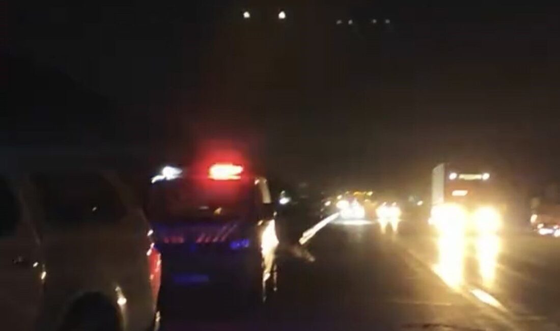 Muş’ta yolun karşısına geçerken motosikletin çarpması ile yola savrulan 70