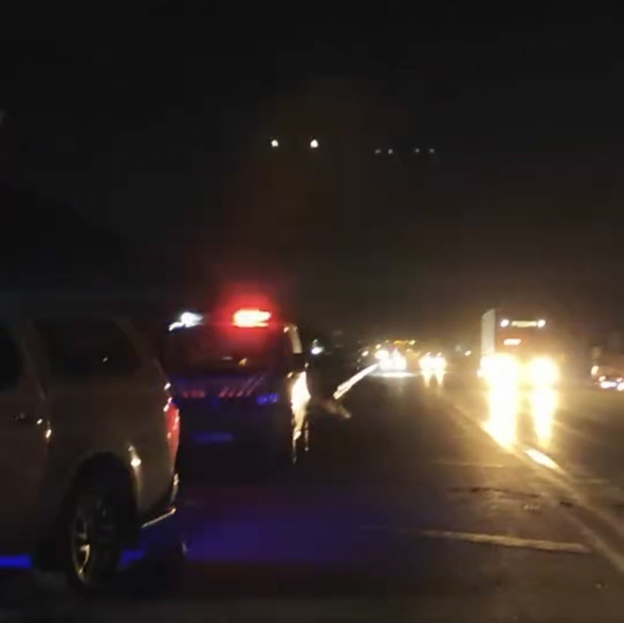 Muş’ta yolun karşısına geçerken motosikletin çarpması ile yola savrulan 70