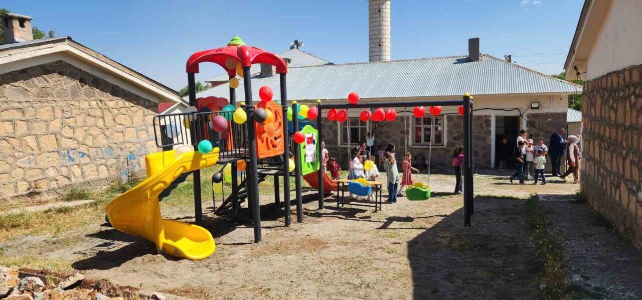 Bir Çocuğun Duası İnsani Yardım Derneği, Muş’un Üçsırt köyünde şehit