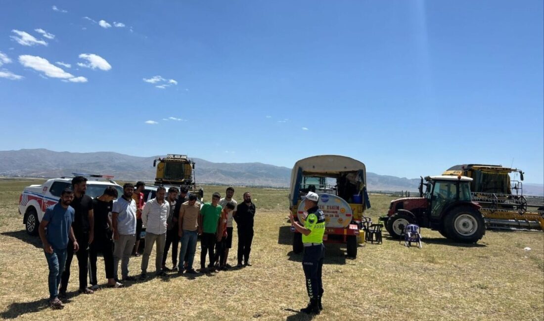Muş İl Jandarma Komutanlığı, yaz mevsiminde trafikte artan tarım araçlarına