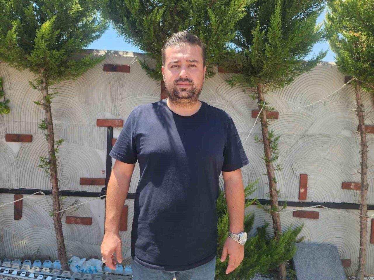 İzmir’in Menderes Belediyesi, yapılacak olan inşaatların ruhsatları için müteahhitlerden rüşvet