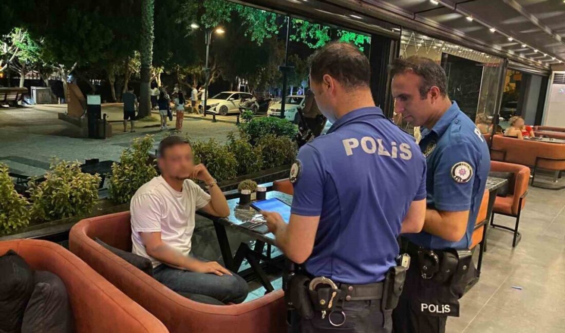 Antalya’da 57 ekip ve 182 personelin katılımıyla nargile sunumu yapan