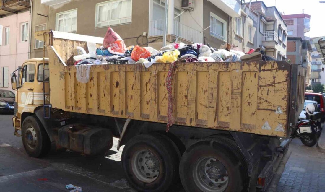 Aydın’ın Nazilli ilçesinde kötü koku yayılan bir eve gelen belediye