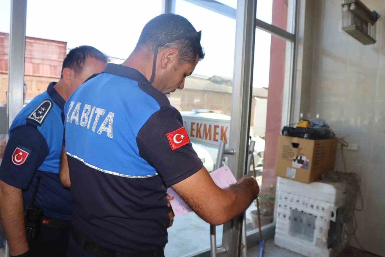 Nazilli Belediyesi ile İlçe Tarım ve Orman Müdürlüğü ekipleri çarşı