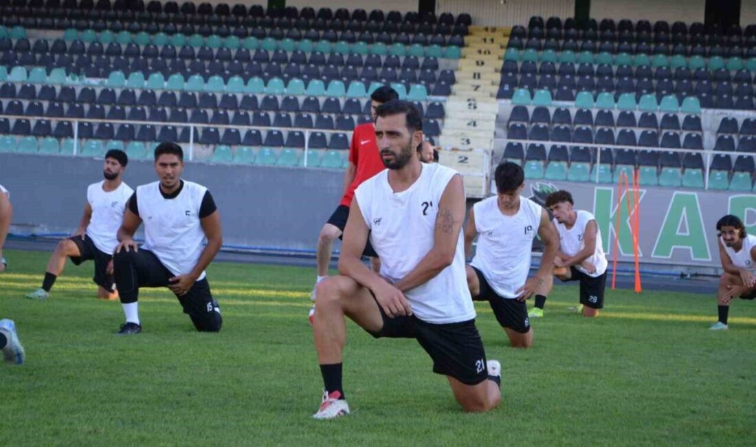 Denizli İdmanyurdu Gürellerspor’un yeni transferi 36 yaşındaki stoper Nazmi Candoğan,