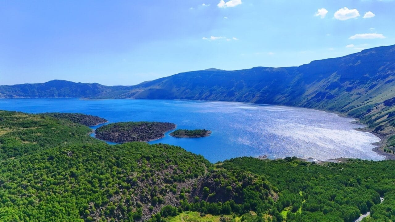 Doğa Koruma ve Milli Parklar 14. Bölge Müdürlüğü ekipleri, Van