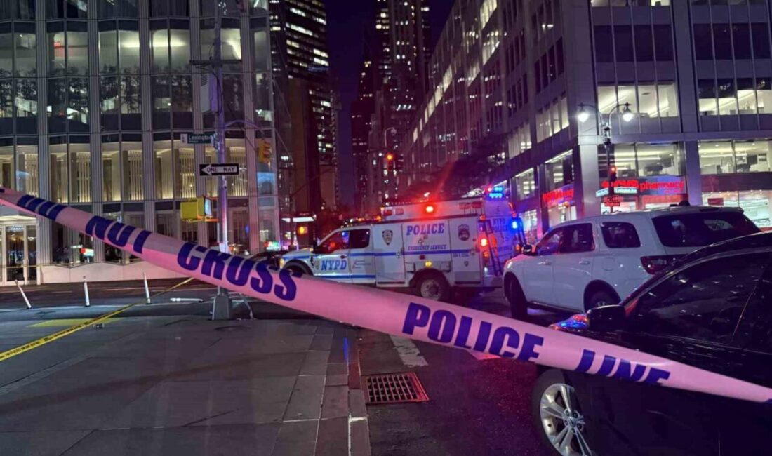 New York’un en işlek bölgelerinden biri olan Midtown Manhattan’da bulunan