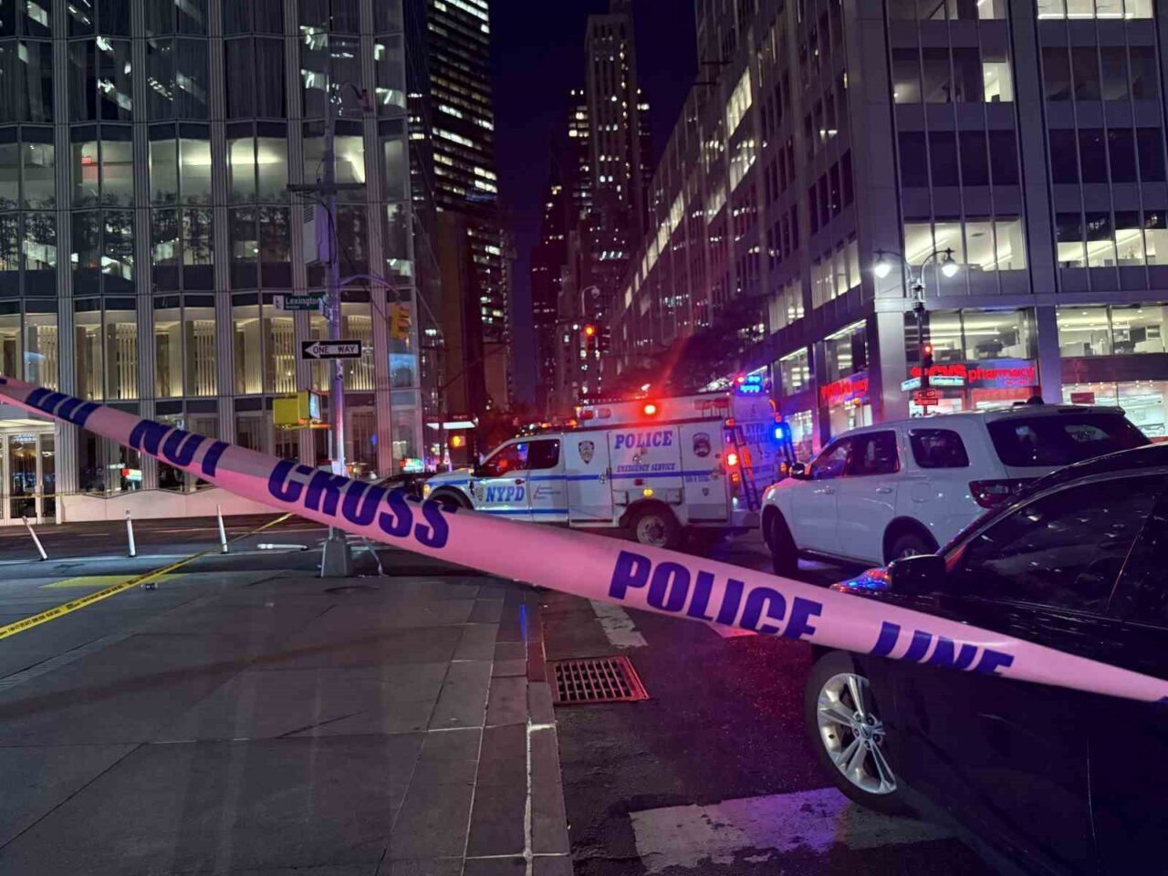 New York’un en işlek bölgelerinden biri olan Midtown Manhattan’da bulunan