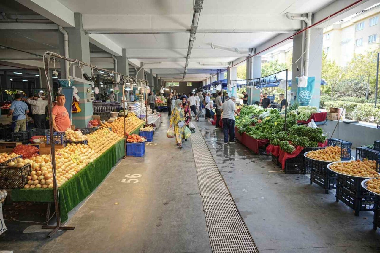 Nilüfer Belediyesi, Kültür Mahallesi’nde hem modern kapalı pazar alanını hem
