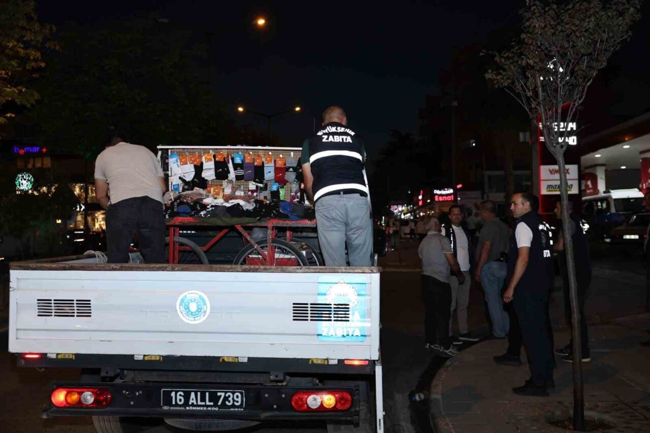 Nilüfer Belediyesi ve Bursa Büyükşehir Belediyesi zabıta ekipleri, kentin farklı