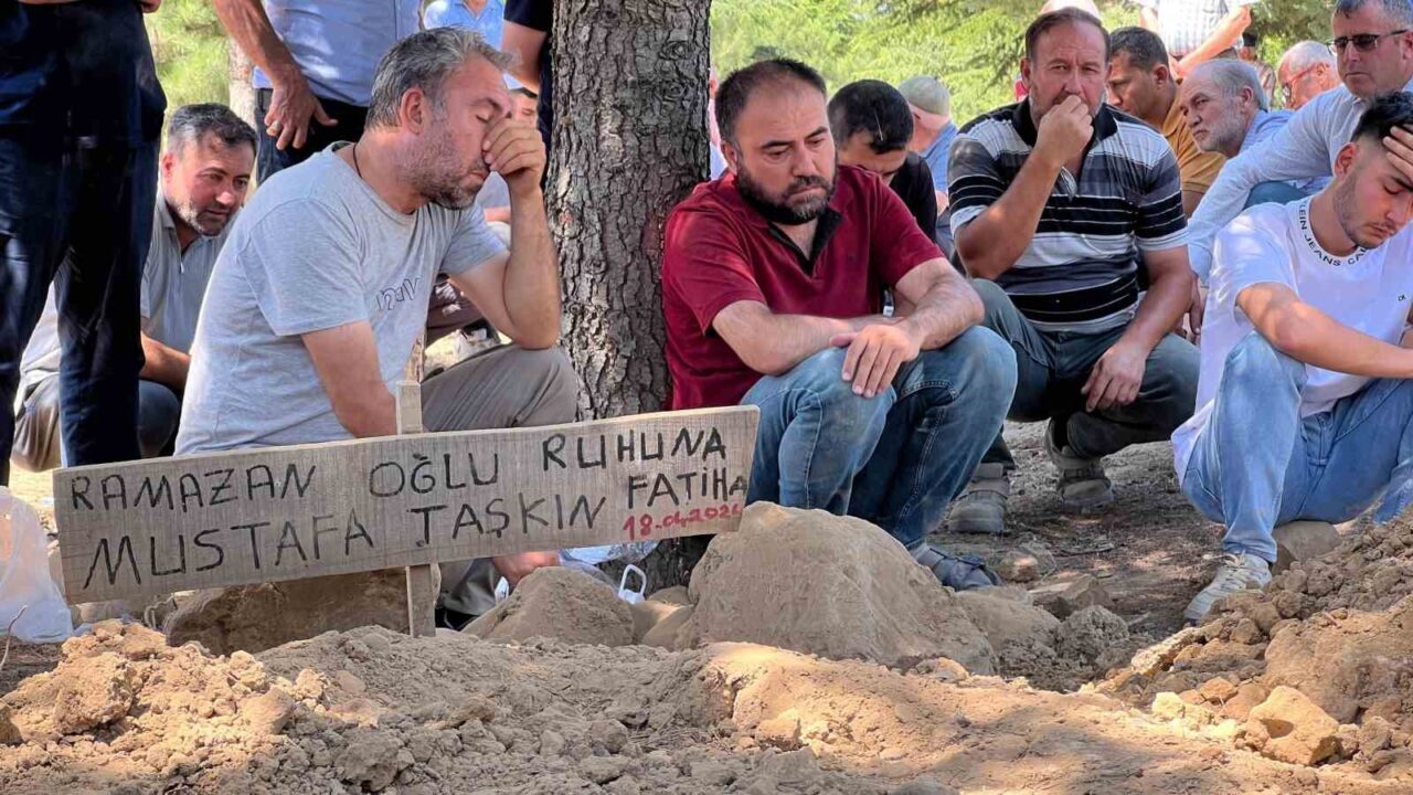 Konya’da okulda arkadaşı tarafından boğazının sıkılması sonucu nefessiz kalarak hastanelik