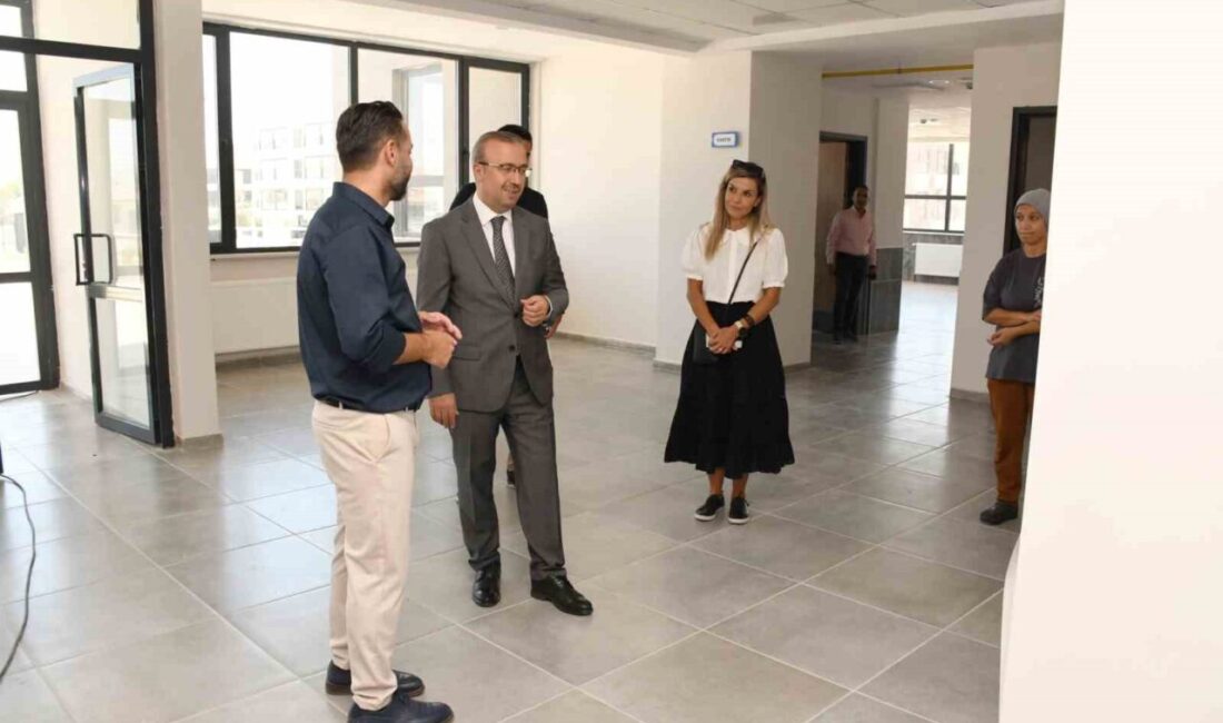 İl Millî Eğitim Müdürü Sinan Aydın, Tepebaşı ilçesi Zincirlikuyu Mahallesinde