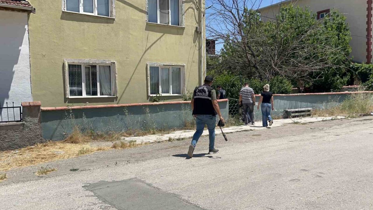 Eskişehir’de dün evinde ölü bulunan 43 yaşındaki Z.Y.’nin kalp problemi