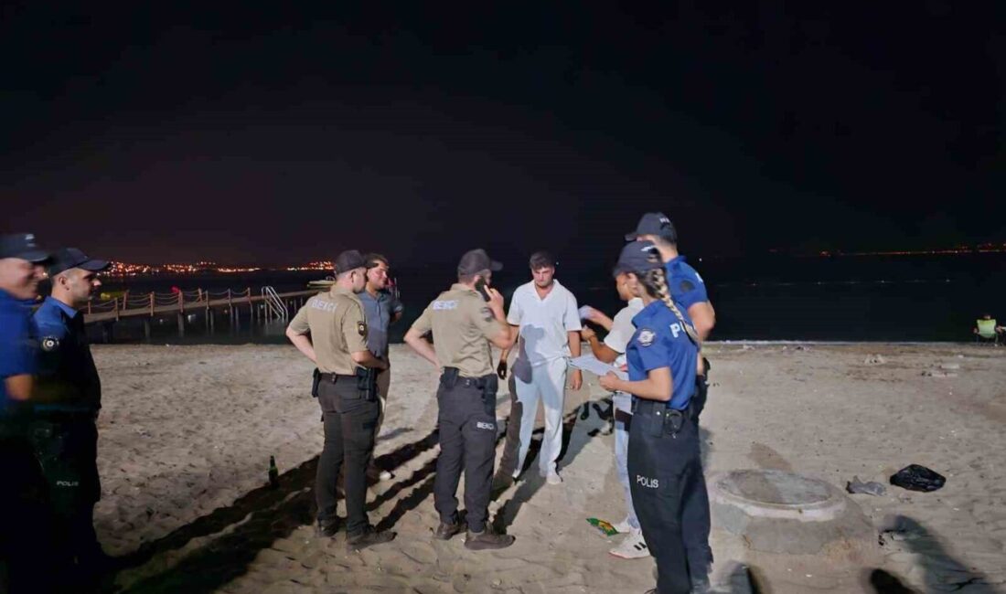 Balıkesir’in Burhaniye ilçesinde sahilde havai fişek atan iki kişiye cezai