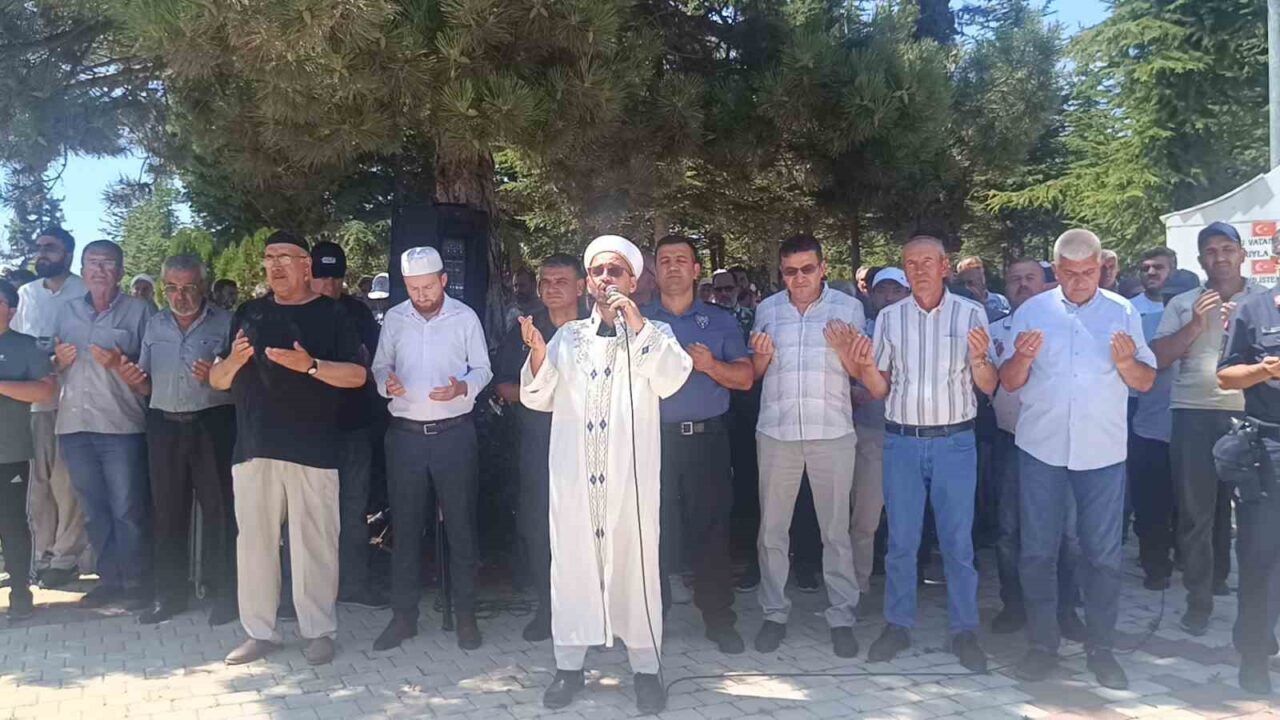 Eskişehir ve Afyonkarahisar sınırında çıkan orman yangınlarında şehit olan 5